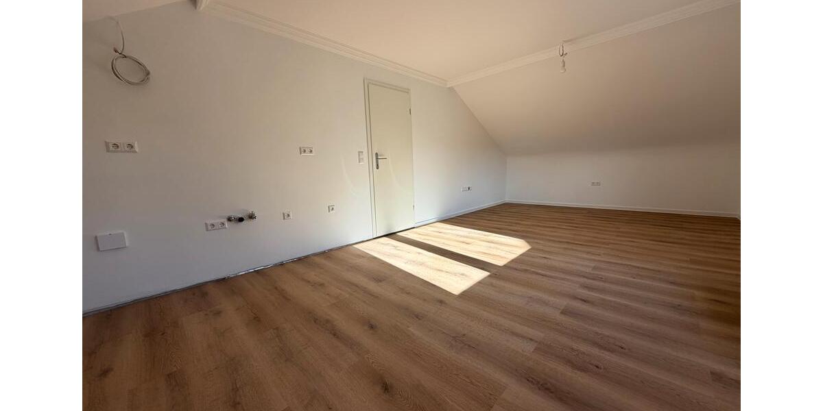 Dachgeschoßwohnung Böblingen - 2 Zimmer, 63 m&sup2;, 1.150&euro; | Angebot:27564679