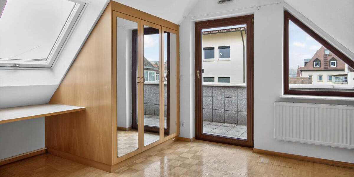 Seltene Gelegenheit: Gepflegtes 3-Familienhaus in Top-Wohnlage - Mehrfamilienhaus, Wohnhaus Stuttgart Zuffenhausen | Angebot:27083597