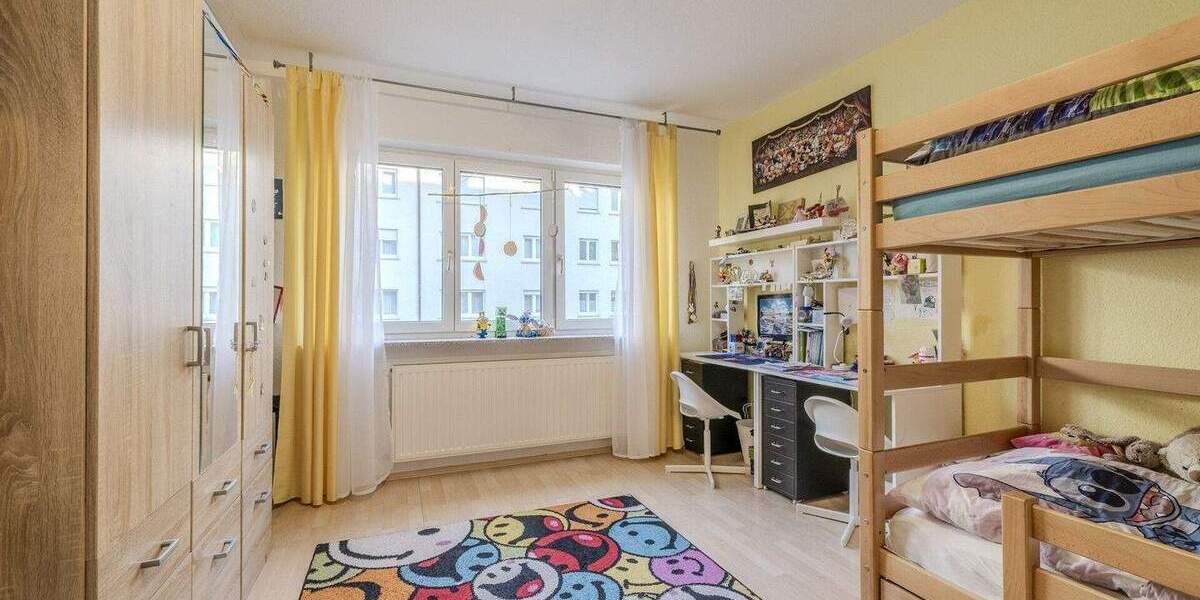 Etagenwohnung Kornwestheim - 3 Zimmer, 75 m&sup2;, 299.000&euro; | Angebot:25704172