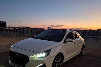 Hyundai i30 46.000 km 17.490 &euro; Sulzbach an der Murr 71560