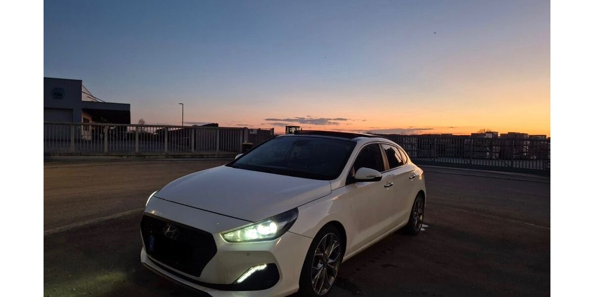 Hyundai i30 46.000 km 17.490 &euro; Sulzbach an der Murr 71560