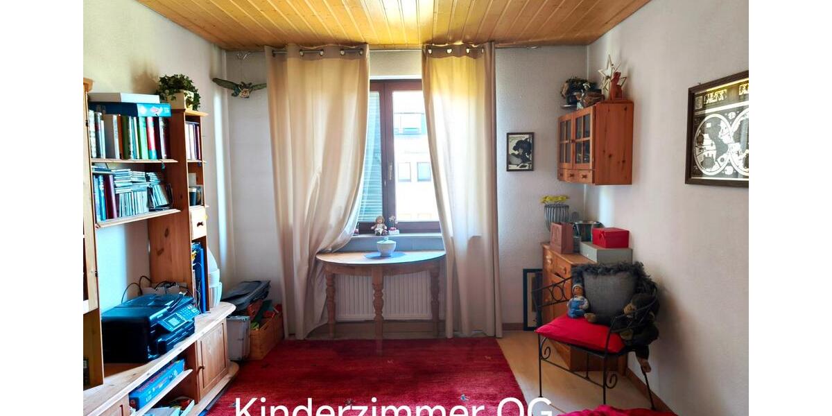 Mehrfamilienhaus, Wohnhaus Esslingen am Neckar Hegensberg - 11 Zimmer, 246 m&sup2;, 699.000&euro; | Angebot:27195654