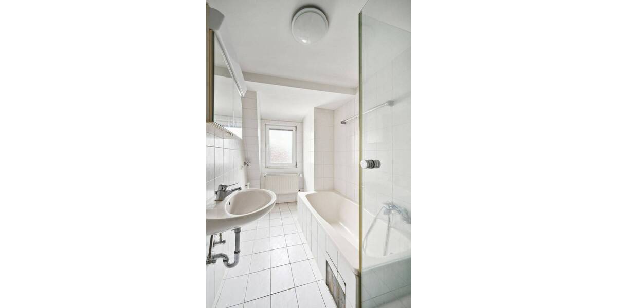 Mehrfamilienhaus, Wohnhaus Freiberg am Neckar Heutingsheim - 8 Zimmer, 219 m&sup2;, 399.000&euro; | Angebot:25704133