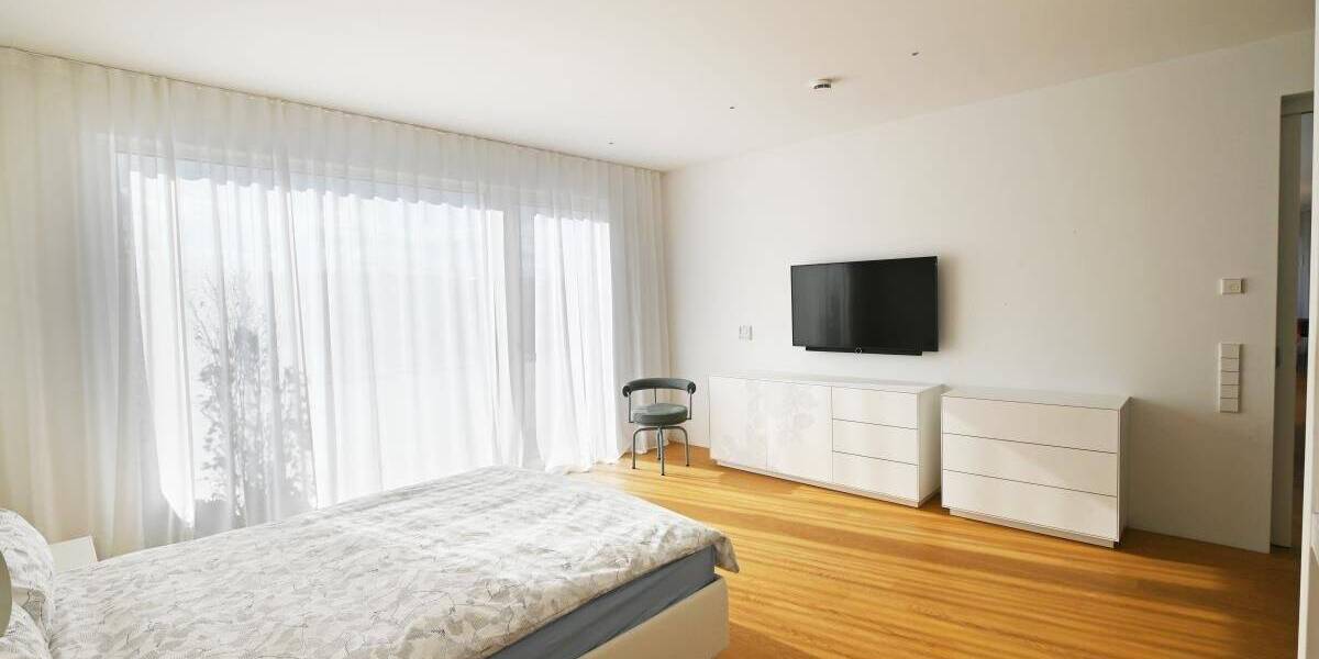 Etagenwohnung Ludwigsburg Ost - 4 Zimmer, 196 m&sup2;, 2.350&euro; | Angebot:25662459