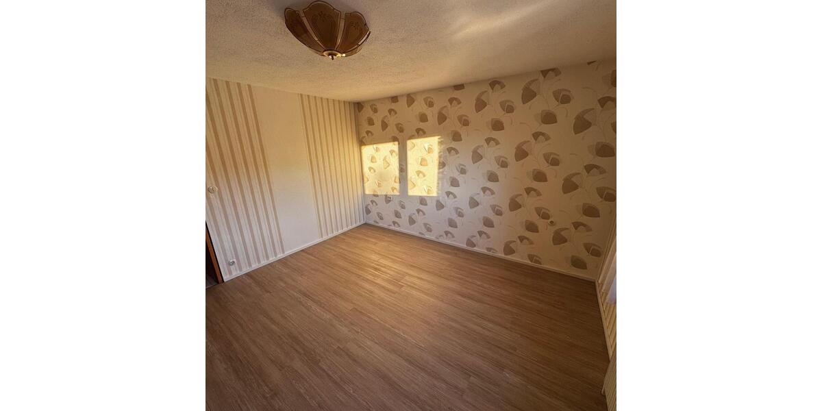 Mehrfamilienhaus, Wohnhaus Burgstetten - 8 Zimmer, 163 m&sup2;, 440.000&euro; | Angebot:25378433