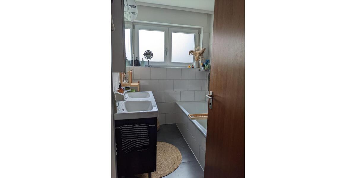 Etagenwohnung Renningen - 3 Zimmer, 92 m&sup2;, 1.300&euro; | Angebot:25963185