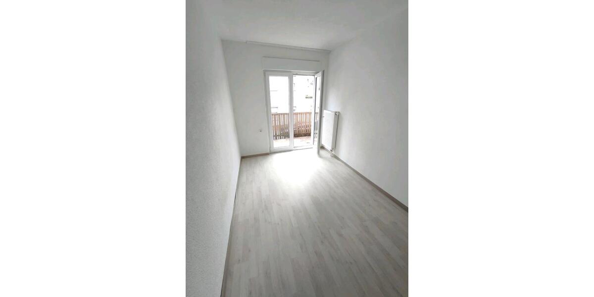 Hochparterre Esslingen am Neckar Pliensauvorstadt - 3 Zimmer, 65 m&sup2;, 1.200&euro; | Angebot:27589504