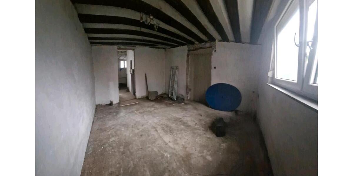 Einfamilienhaus Friolzheim - 5 Zimmer, 150 m&sup2;, 130.000&euro; | Angebot:25224290