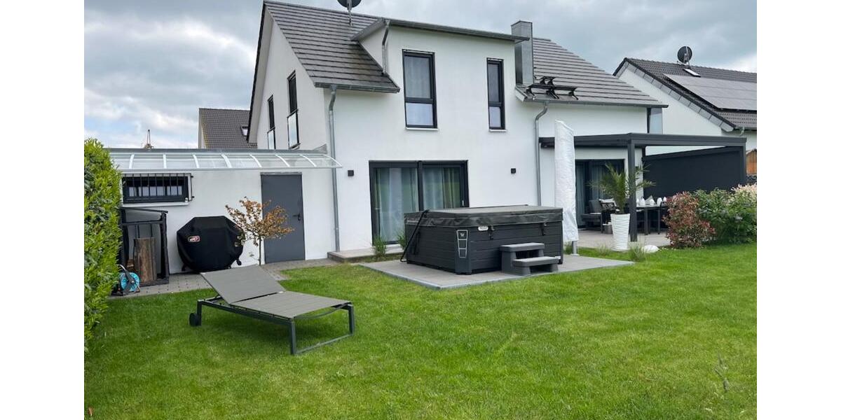 Einfamilienhaus Tiefenbronn - 7 Zimmer, 161 m&sup2;, 1.349.000&euro; | Angebot:25906068