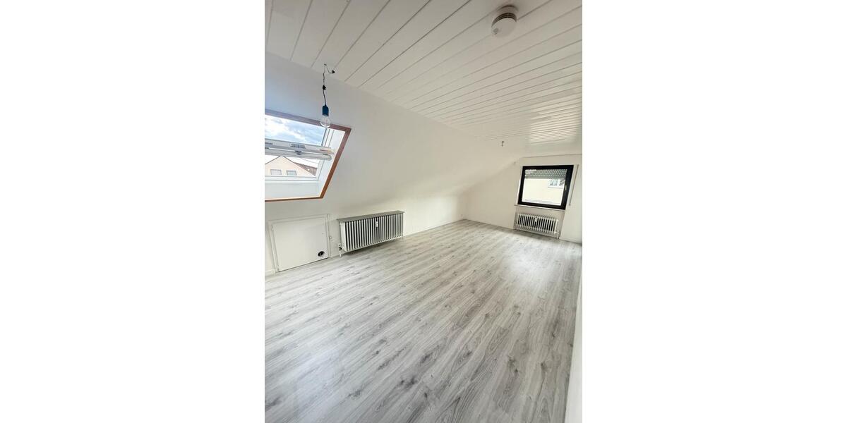 Dachgeschoßwohnung Ostfildern - 2.5 Zimmer, 60 m&sup2;, 950&euro; | Angebot:27550291
