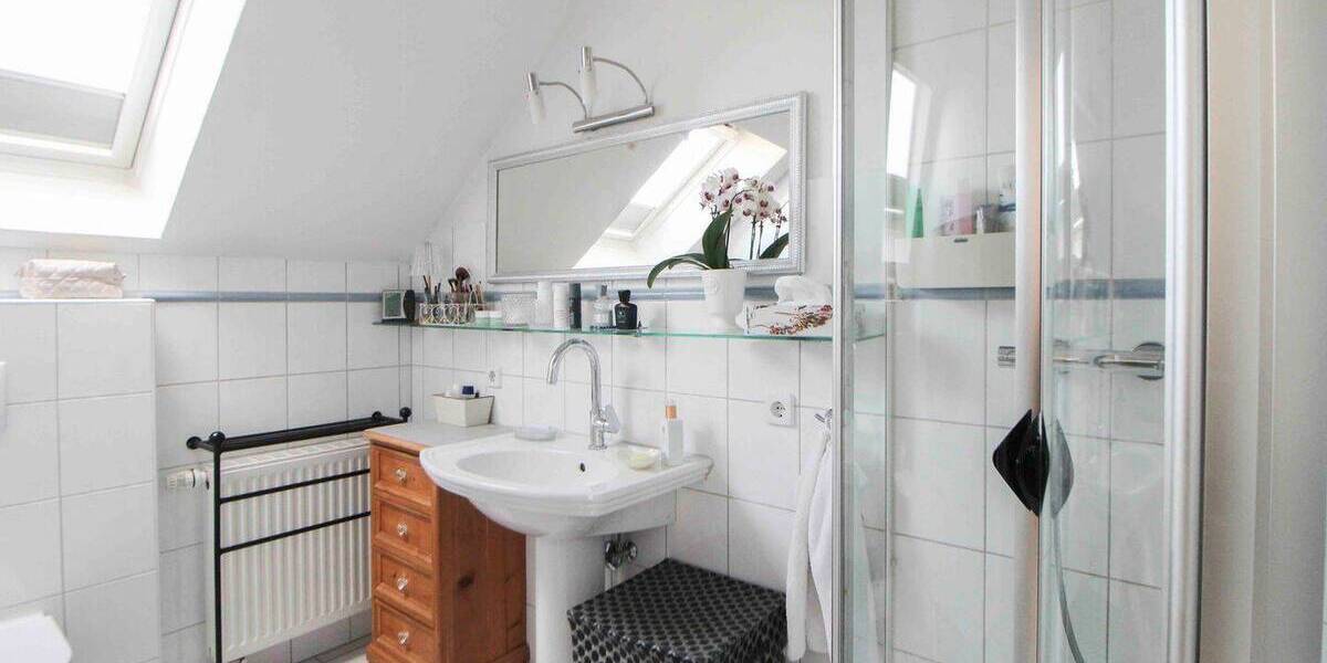 Mehrfamilienhaus, Wohnhaus Wolfschlugen - 5 Zimmer, 160 m&sup2;, 779.000&euro; | Angebot:25984991