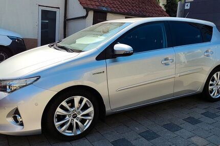 Toyota Auris 69.000 km 13.000 &euro; Heilbronn 74078