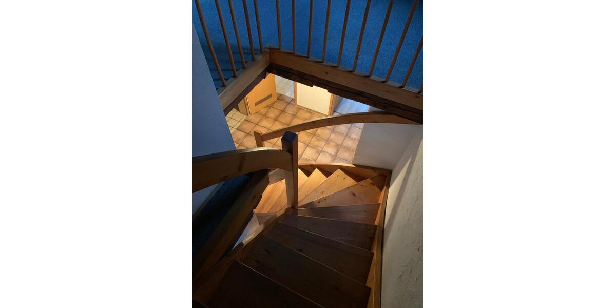 Dachgeschoßwohnung Ludwigsburg Hoheneck - 2.5 Zimmer, 70 m&sup2;, 289.000&euro; | Angebot:25606429