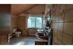 Freistehendes Einfamilienhaus mit 2 Wohnungen an Obstbaumwiesen Massiv mit großem Grundstück - Einfamilienhaus Sersheim | Angebot:27473508