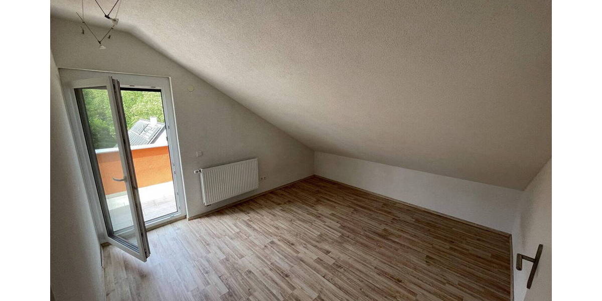 Etagenwohnung Waiblingen Beinstein - 4 Zimmer, 95 m&sup2;, 1.200&euro; | Angebot:26807653