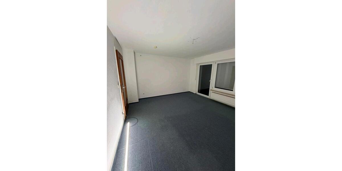 Erdgeschoßwohnung Brackenheim - 3 Zimmer, 78 m&sup2;, 1.000&euro; | Angebot:24878627