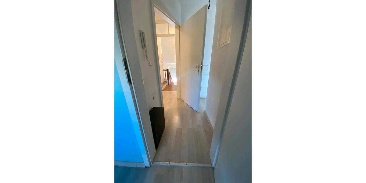 Dachgeschoßwohnung Esslingen am Neckar Oberesslingen - 1 Zimmer, 15 m&sup2;, 445&euro; | Angebot:27601471
