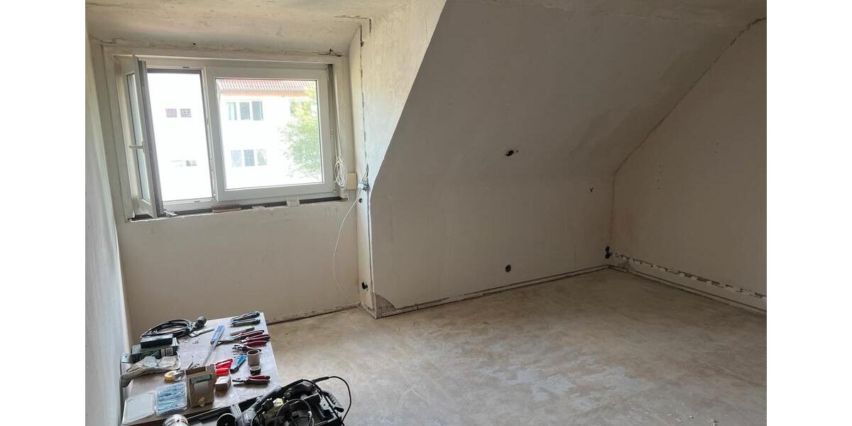 Dachgeschoßwohnung Schorndorf - 3 Zimmer, 66 m&sup2;, 225.000&euro; | Angebot:27230210