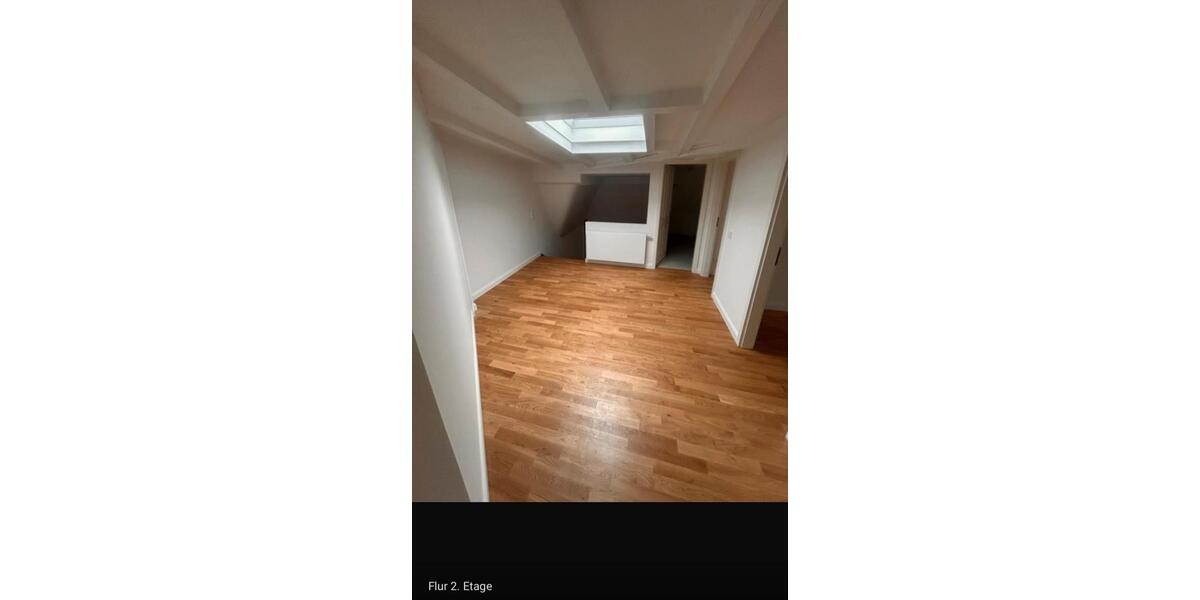 Dachgeschoßwohnung Stuttgart Bad Cannstatt - 5 Zimmer, 145 m&sup2;, 2.810&euro; | Angebot:27538912