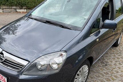 Opel Zafira 220.000 km 2.599 &euro; Stuttgart 70437