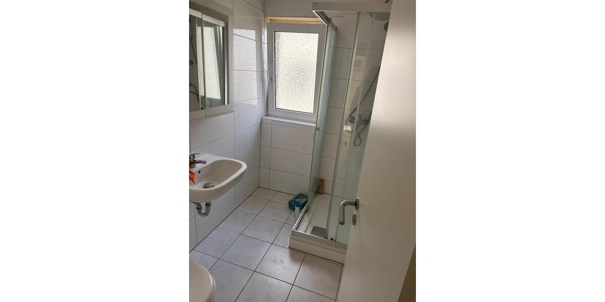 Etagenwohnung Backnang - 3 Zimmer, 75 m&sup2;, 1.100&euro; | Angebot:25200016