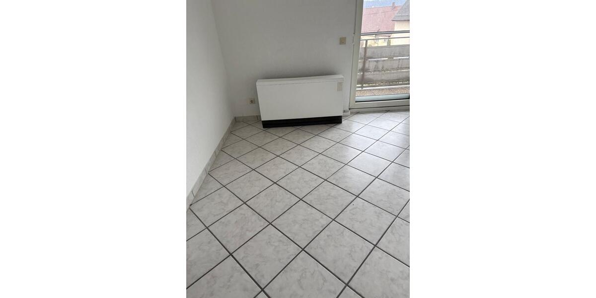 Etagenwohnung Wimsheim - 3 Zimmer, 77 m&sup2;, 700&euro; | Angebot:25750757
