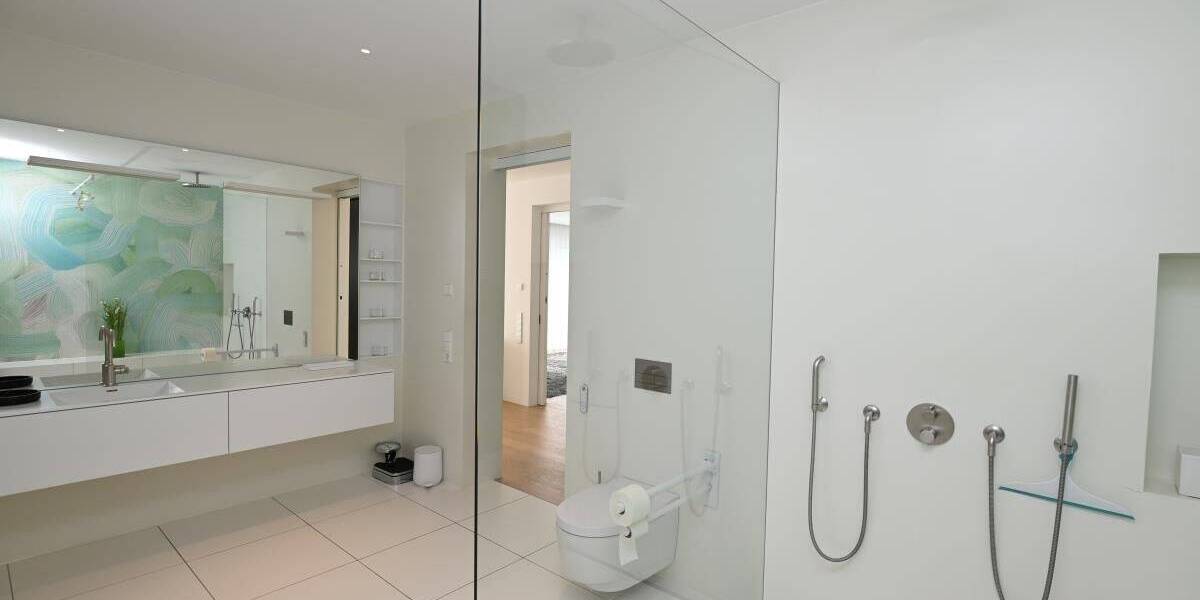 Etagenwohnung Ludwigsburg Ost - 4 Zimmer, 196 m&sup2;, 2.350&euro; | Angebot:25662459