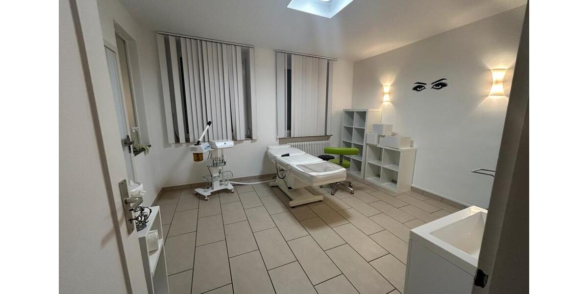 Gewerbeobjekt Fellbach - 1.200&euro; | Angebot:25112280