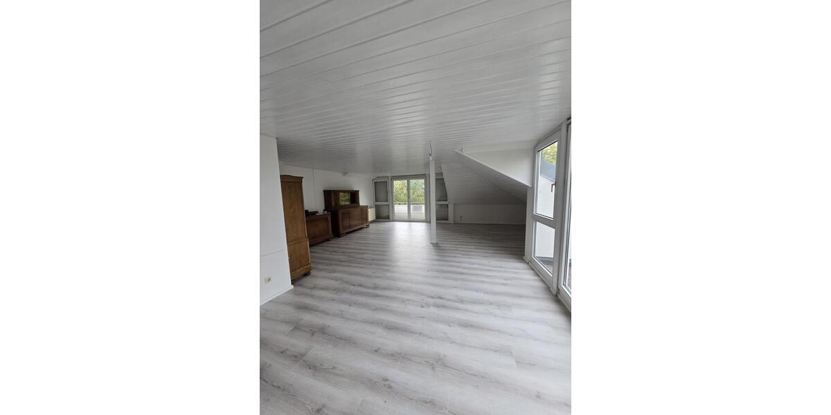 Dachgeschoßwohnung Marbach am Neckar - 3 Zimmer, 100 m&sup2;, 380.000&euro; | Angebot:27595730