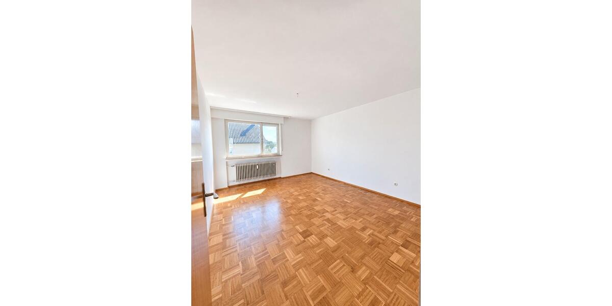 Etagenwohnung Schwaigern - 4.5 Zimmer, 105 m&sup2;, 1.100&euro; | Angebot:27580331