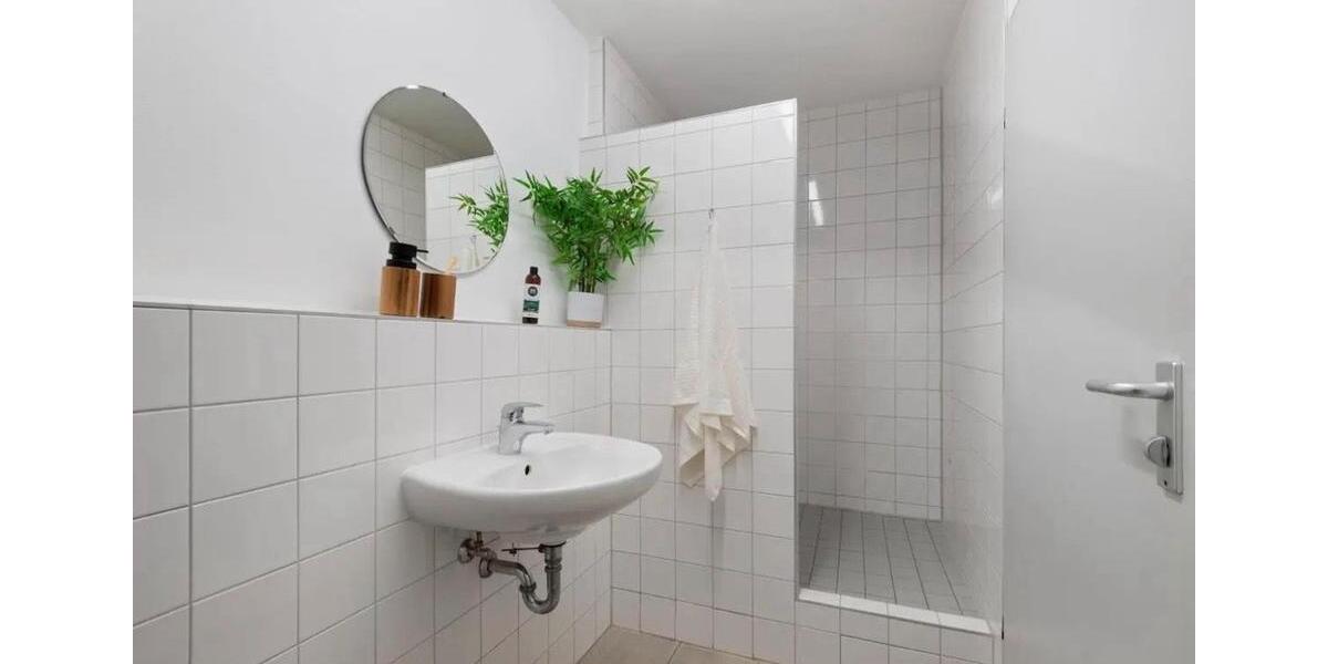Etagenwohnung Ludwigsburg Eglosheim - 1 Zimmer, 12 m&sup2;, 350&euro; | Angebot:26414194