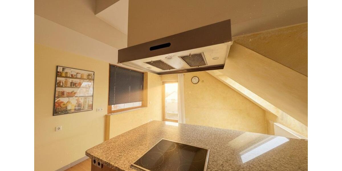 Dachgeschoßwohnung Schwieberdingen - 6.5 Zimmer, 151 m&sup2;, 540.000&euro; | Angebot:26577460