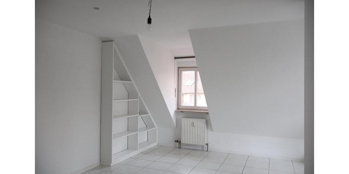 Dachgeschoßwohnung Stuttgart Birkach - 2.5 Zimmer, 71 m&sup2;, 265.000&euro; | Angebot:27548615