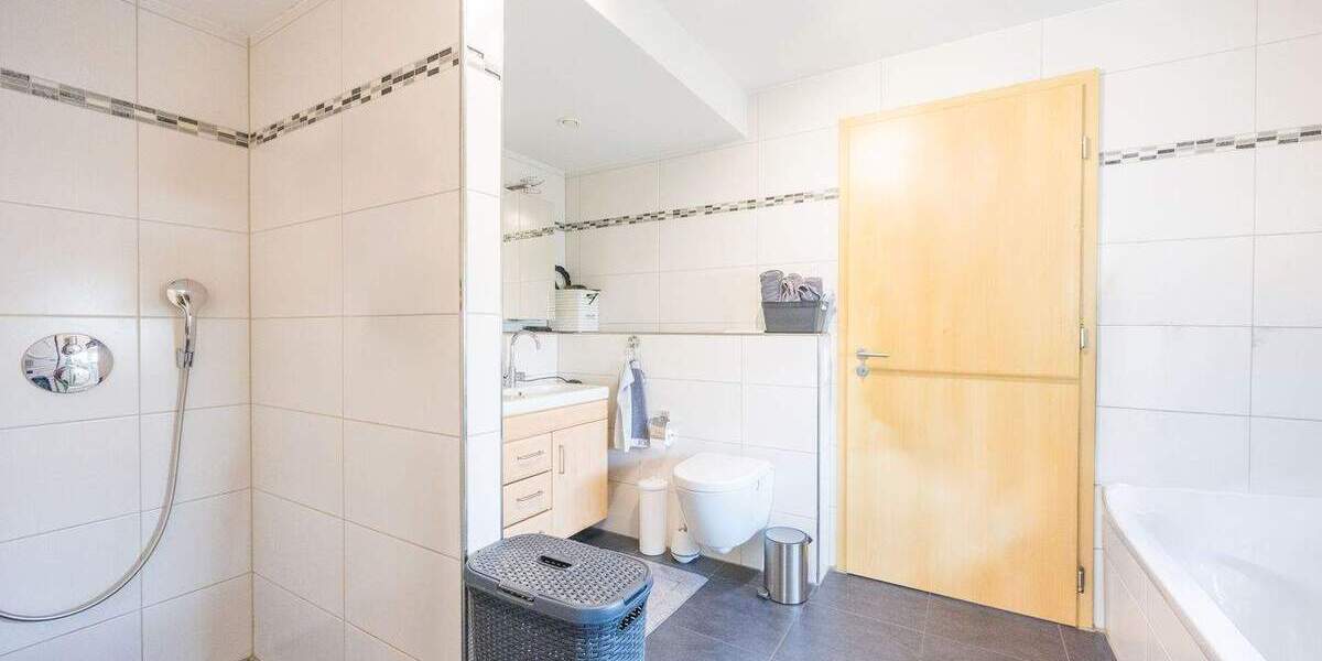 Etagenwohnung Besigheim - 3 Zimmer, 85 m&sup2;, 299.000&euro; | Angebot:25697957