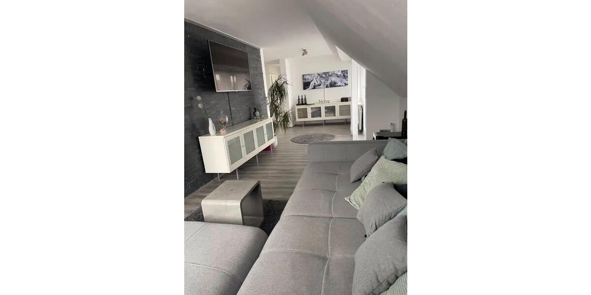 Dachgeschoßwohnung Winnenden - 3 Zimmer, 81 m&sup2;, 900&euro; | Angebot:26168639