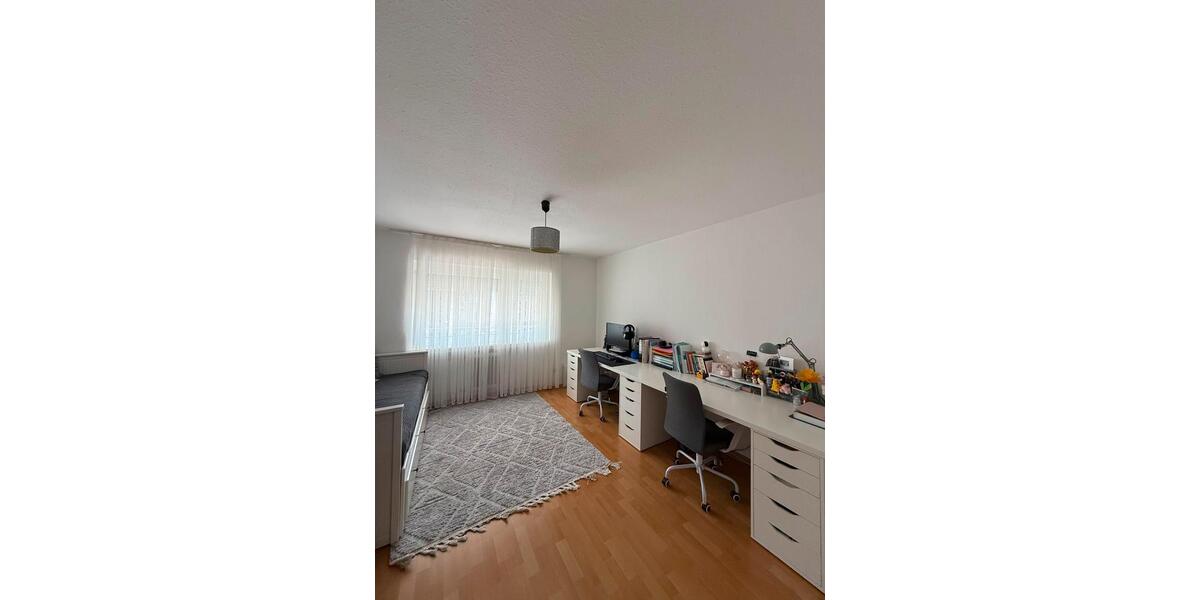 Etagenwohnung Esslingen am Neckar Brühl - 3 Zimmer, 76 m&sup2;, 1.250&euro; | Angebot:27583318