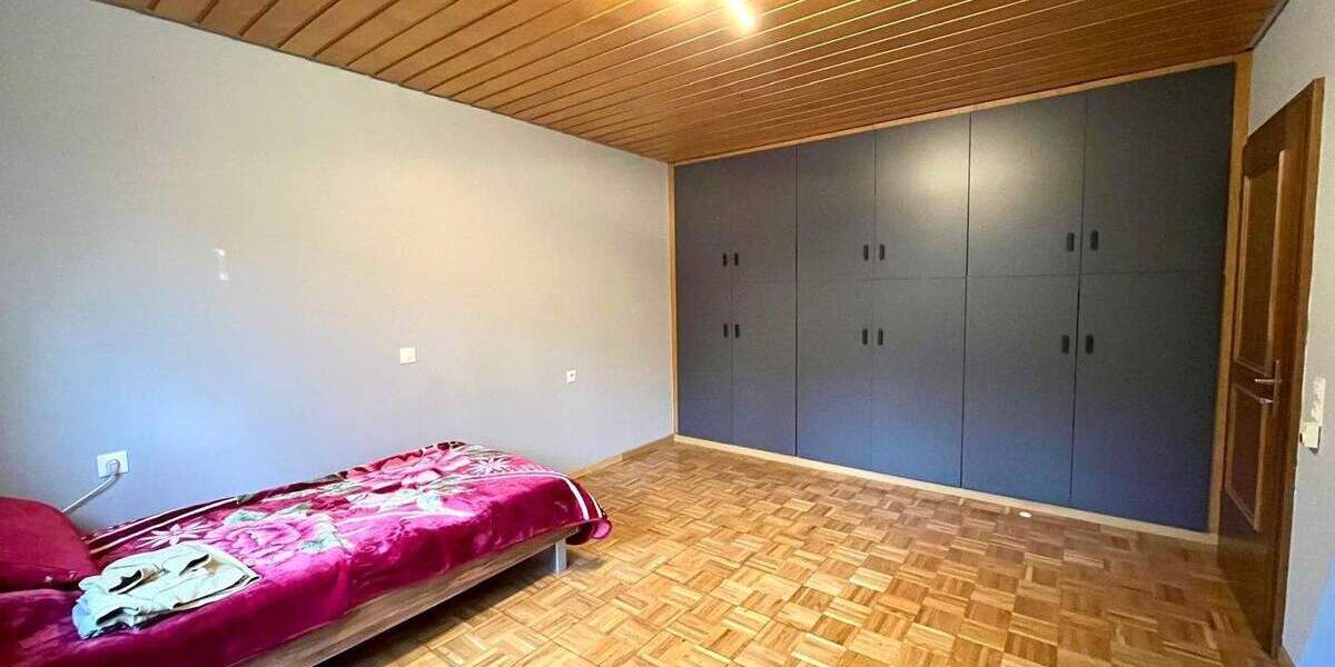 Etagenwohnung Marbach am Neckar Marbach - 2 Zimmer, 65 m&sup2;, 230.000&euro; | Angebot:25701415