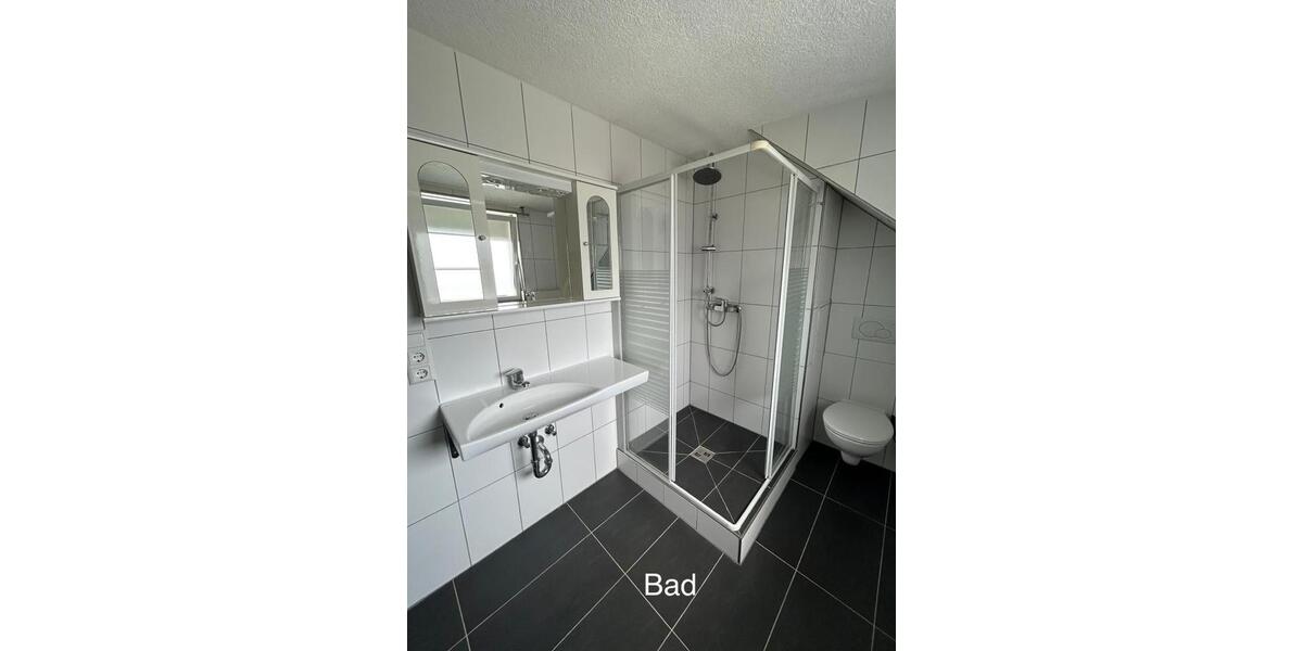 Etagenwohnung Stuttgart Bad Cannstatt - 3 Zimmer, 70 m&sup2;, 1.200&euro; | Angebot:25852569