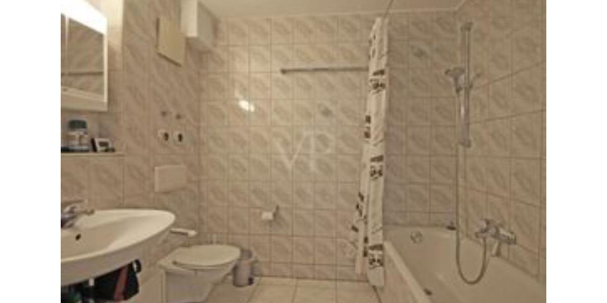 Dachgeschoßwohnung Leonberg - 2.5 Zimmer, 60 m&sup2;, 900&euro; | Angebot:25719326