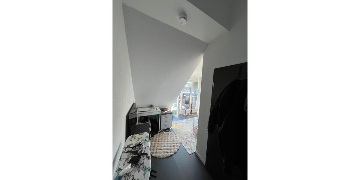 Dachgeschoßwohnung Stuttgart Vaihingen - 1 Zimmer, 35 m&sup2;, 1.000&euro; | Angebot:27568250