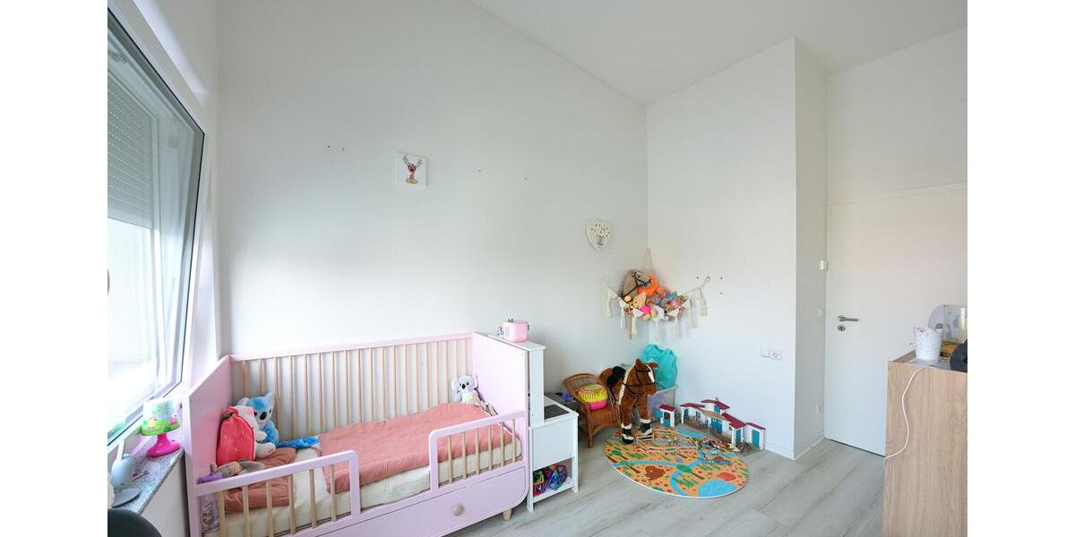 Reihenhaus Markgröningen - 5 Zimmer, 133 m&sup2;, 1.800&euro; | Angebot:25632777