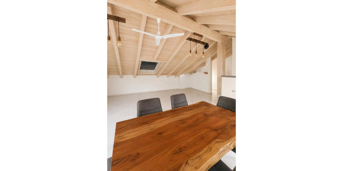 Dachgeschoßwohnung Vaihingen an der Enz - 3 Zimmer, 90 m&sup2;, 1.350&euro; | Angebot:27554043
