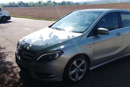 Mercedes-Benz 180 182.300 km 6.800 &euro; KORNWESTHEIM 70806