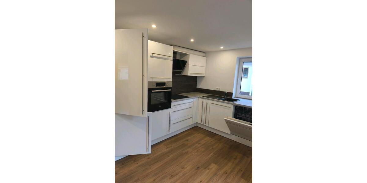 Etagenwohnung Weil der Stadt - 4 Zimmer, 110 m&sup2;, 1.800&euro; | Angebot:26393617