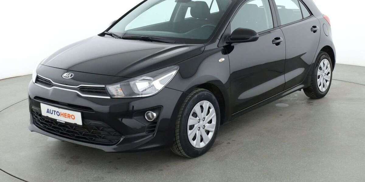 Kia Rio 52.369 km 10.900 &euro; Stuttgart 70195