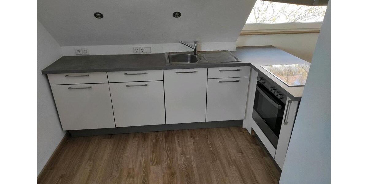 Dachgeschoßwohnung Mönsheim - 2.5 Zimmer, 55 m&sup2;, 850&euro; | Angebot:25656002