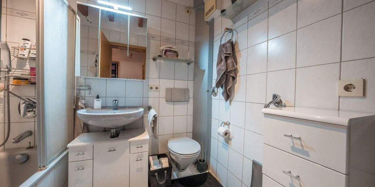 Etagenwohnung Leutenbach-Heidenhof Weiler zum Stein - 3 Zimmer, 90 m&sup2;, 259.000&euro; | Angebot:25697449