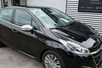 Peugeot 208 99.699 km 7.490 &euro; Magstadt 71106