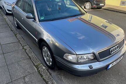 Audi A8 225.000 km 10.900 &euro; Stuttgart 70435
