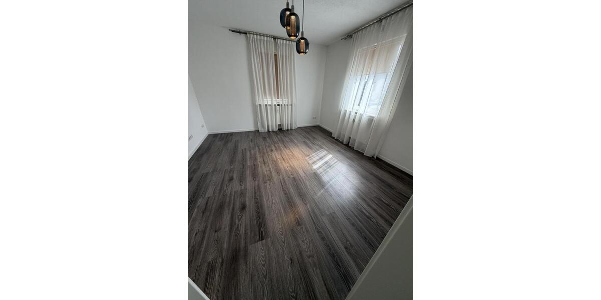 Etagenwohnung Esslingen am Neckar Hegensberg - 2 Zimmer, 45 m&sup2;, 750&euro; | Angebot:25936125